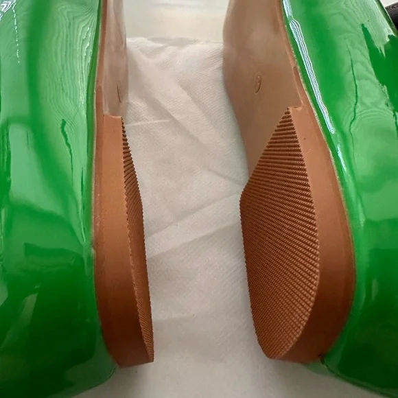 VIBRANT PATENT LEATHER CHAIN TRIM POINTED TOE BALLET FLATS - GREEN - Picture 7 of 9